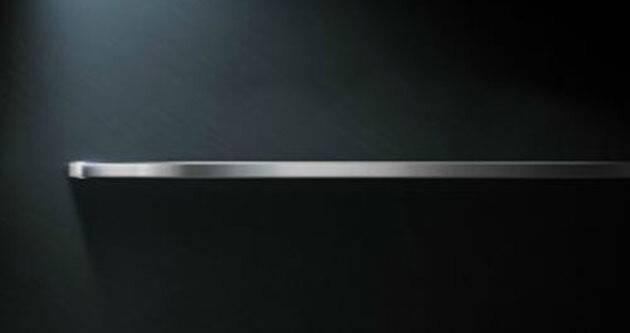 Sadece 3.8mm inceliğe sahip telefon