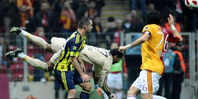 Düşene Bir Tekme Daha!