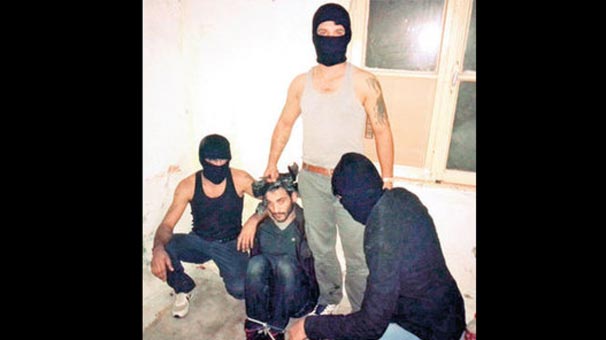 Çakma IŞİD'çiler İzmir'de yakalandı!