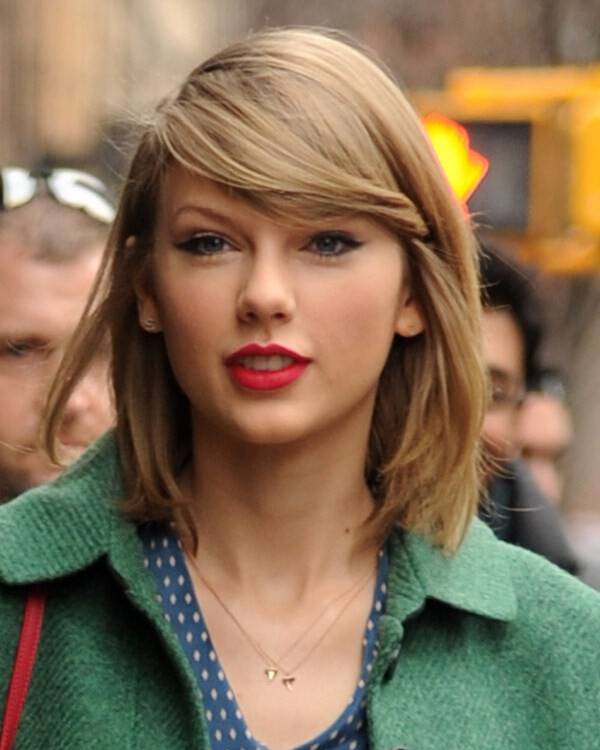 Taylor Swift'in Yeni Albümü, 1 Milyondan Fazla Sattı