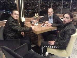 Osman Dikilitaş yürüyüş sonrası çay molasında