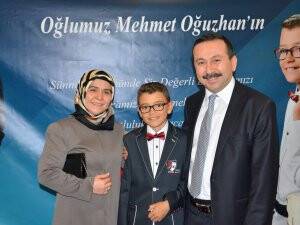 Rektör Hakkı Hoca eşi ile sünnet töreninde