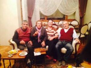 Küçükyıldız ve Poçan ailelerinin çiğ köfte keyfi