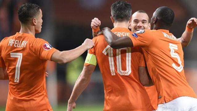 Hollanda, Letonya'yı 6-0 Yendi
