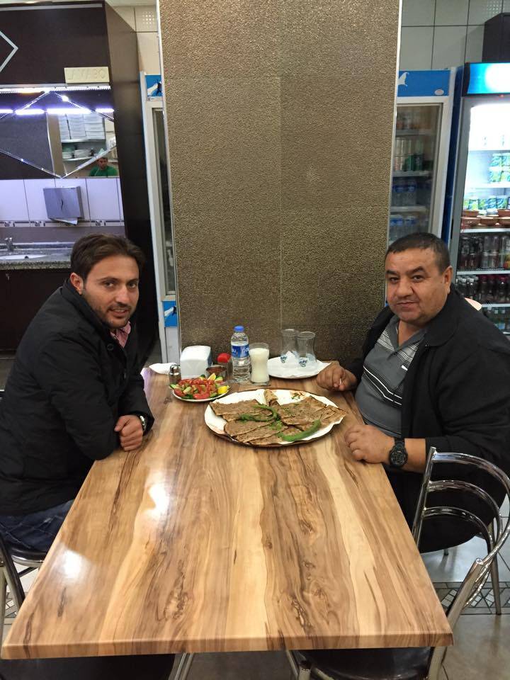 Çilekeş amatörler Şahin Ünal ile Fevzi Tezcan kafa kafaya vermiş