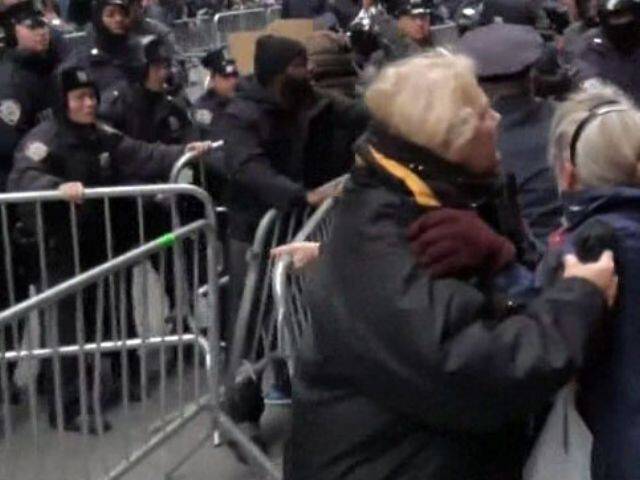 Olaylar Şükran Günü’nde devam etti