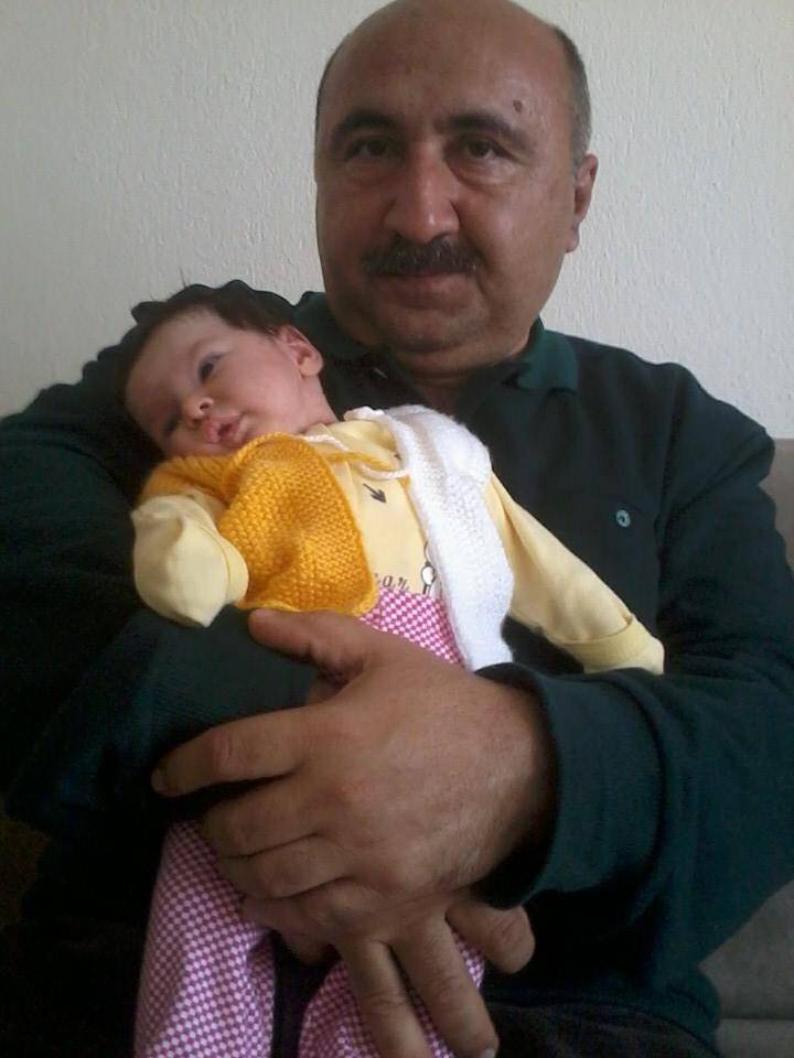 Kürşat Hoca torun seviyor