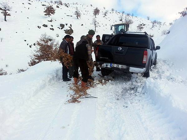 Yaylada mahsur kalan çobanlar kurtarıldı