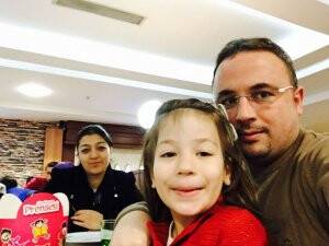 Yılmaz Dündar ve ailesi Çankaya Mangal Evi’nde