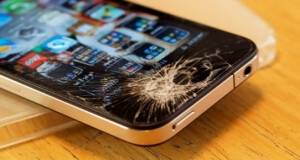 "9 canlı" iPhone geliyor