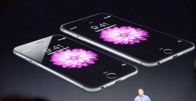 iPhone 6 Plus Satışları İyi Gidiyor!