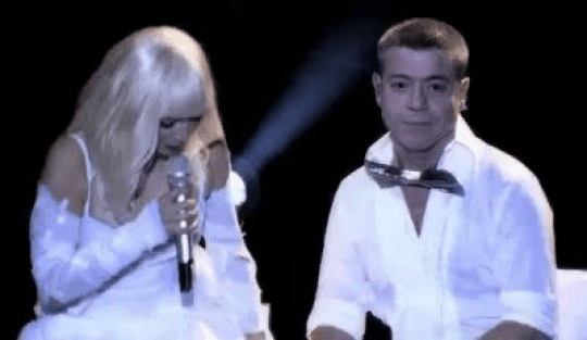 Sertab Erener Yoksa O'na mı Dönüyor