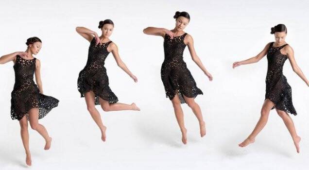 Yazıcıda elbise bastılar!