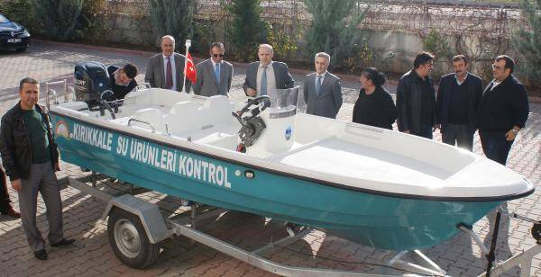 Kırıkkale'de Kaçak Avcılara Tekneli Takip