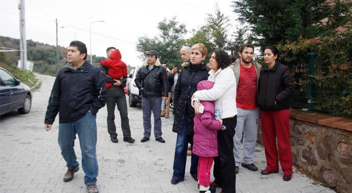 İstinat duvarı çöktü: 8 blok tedbir amacıyla boşaltıldı