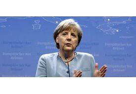 Merkel'den Türklere Alman Vatandaşlığına Geçiş Çağrısı