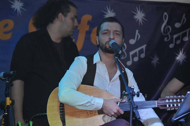 Şömine Cafe’de Mehmet Erdem rüzgarı