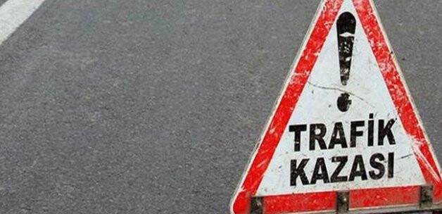 Yolcu otobüsüyle kamyon çarpıştı: 4 yaralı