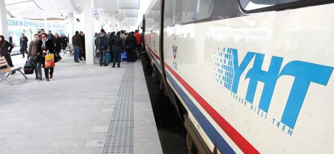 Twitter'da Süper Hızlı Tren'e en yaratıcı isim öneriler