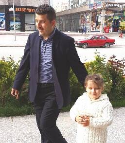 Hayrunisa Bağcı Babasının Bir Tanesi