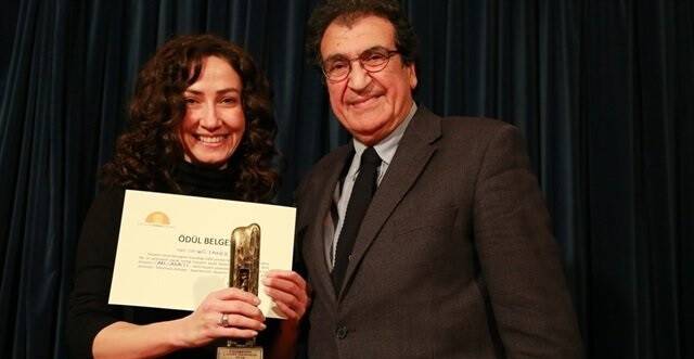 Sevgi Taner e ‘Cam Sanat Ödülü’