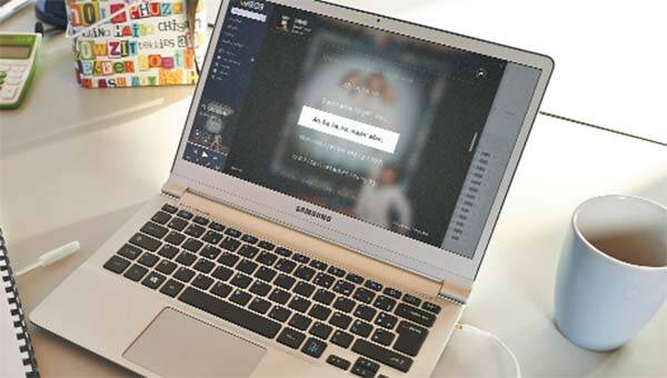 Tek kelime kaçırmayın şarkı sözleri de Deezer’da