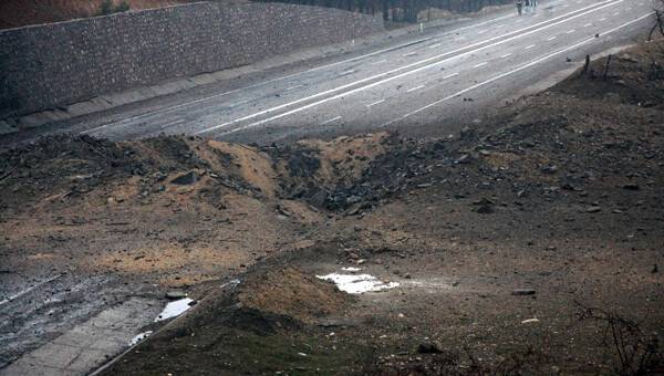 16 ton patlayıcı taşıyan kamyon patladı: 2 asker yaralı