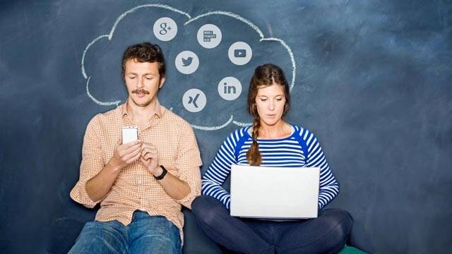 Facebook Neden Mesaj Uygulamalarının Peşinde?