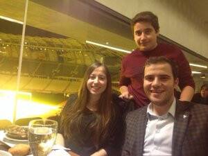 Ahmet İçyer ve ailesi ARENA Restoranda