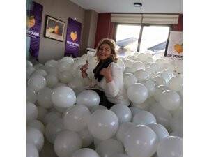 Balonlar arasında bir diyetisyen