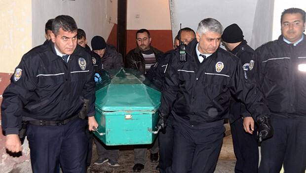 Mersin'de bir kadın boğazı kesilerek öldürüldü