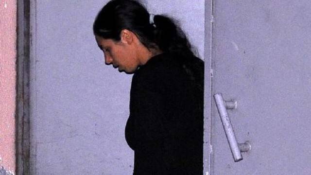 Annesini öldüren kıza 20 yıl hapis