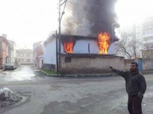 Evde çıkan yangın korkuttu