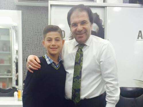 Mehmet Emin Şahin tarz yapıyor