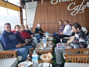 Pusula ekibi kahvaltıda