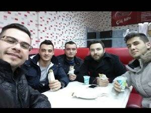 Mehmet Akif Kütük’ün doğum günü için çiğ köfteli kutlama