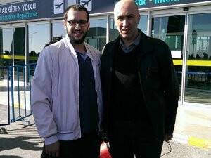 Mustafa Oflas Muzaffer’i Umre’ye yolcu etti