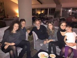 Kuntoğlu ailesi tatilde