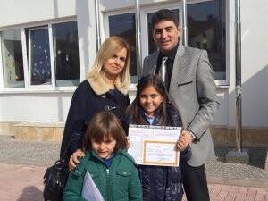 Varol ailesi güzel karnenin keyfini çıkartıyor