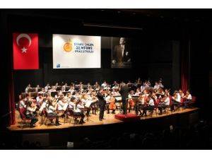 DOĞUŞ ÇOCUK SENFONİ ORKESTRASI YILIN İLK KONSERİNİ İZMİR’DE VERDİ
