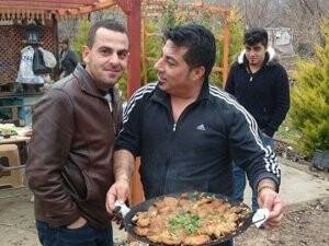 Medyum Ayhan’dan müthiş saç kavurma