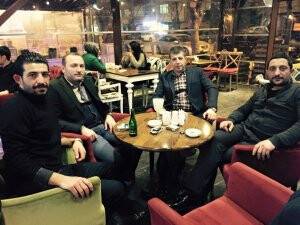 Mehmet Marancı, Mehmet Emin Güvenilir ve Şakir Dinçer ile arkadaşları Casa di Caffe'de