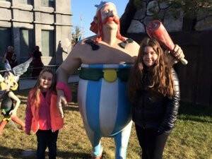 Koçak ailesinin fertleri 80 Binde Devri Âlem Parkı'nda