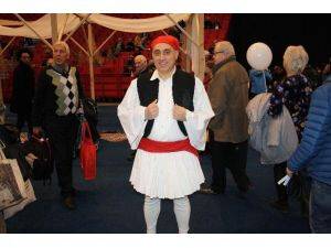 İsveç’teki Yunan Fuarına Yoğun İlgi