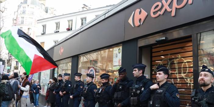 İsrail'e destek veren Carrefour, Fransa'da protesto edildi