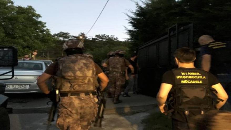 Çekmeköy'de narkotik operasyonu! Özel Harekat polisi vuruldu