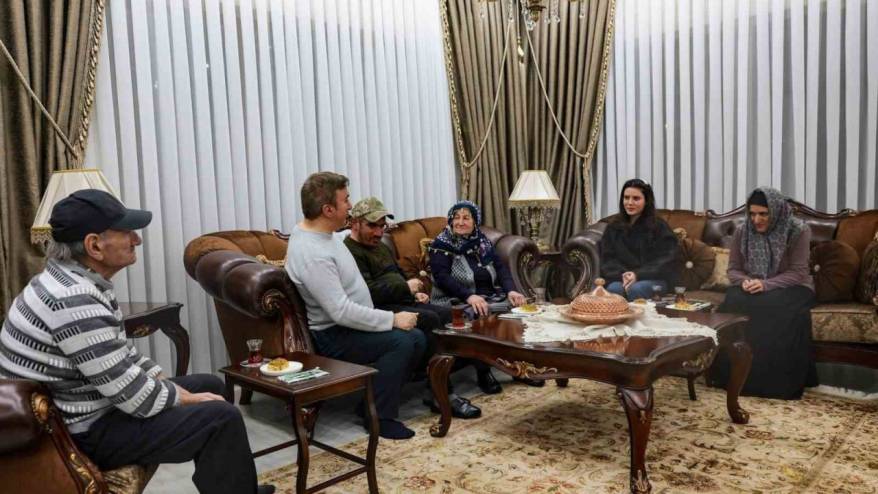 Erzincan Valisi Hamza Aydoğdu, Çilem Sağlam ile ailesini Valilik Konutu'nda misafir etti