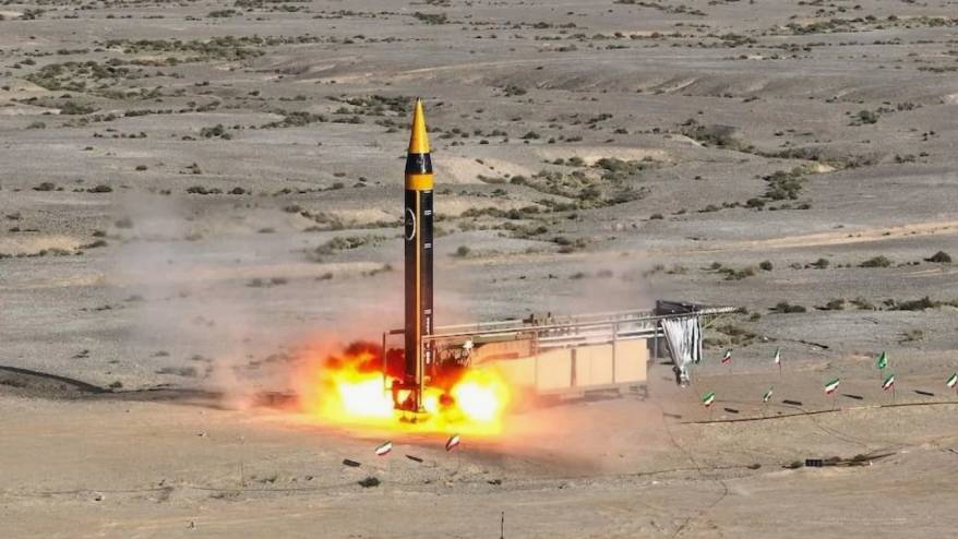 İran gemileri yaktı… Bu gece nereyi vuracağını dünyaya duyurdu