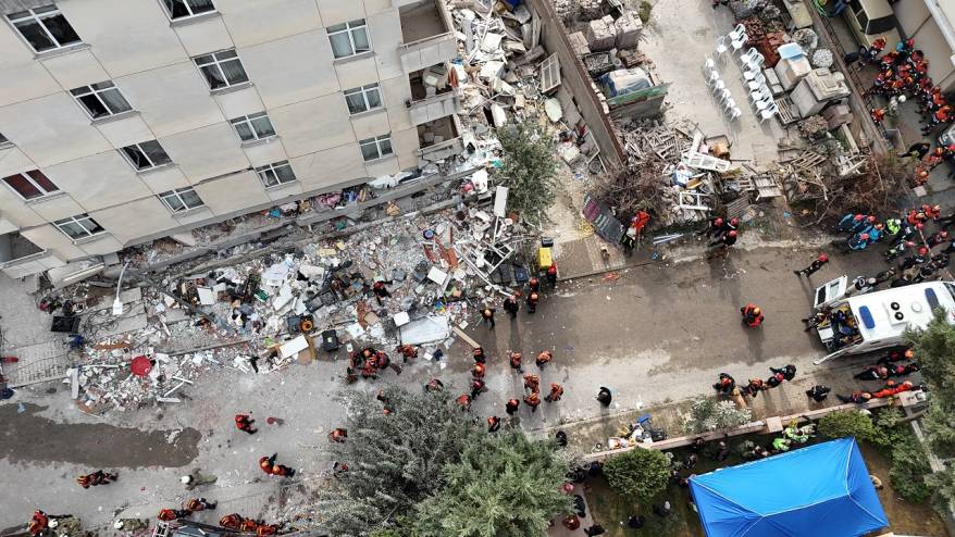 Maltepe'de bina çöktü! İstanbul Valiliği acı haberleri duyurdu