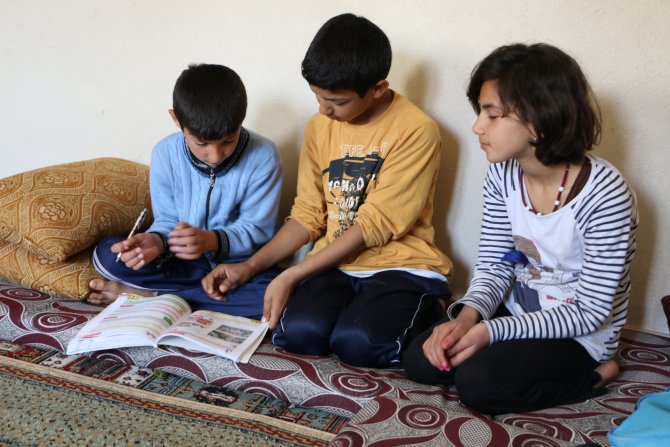 Suriyeli anne "bir umut" oğullarından haber bekliyor